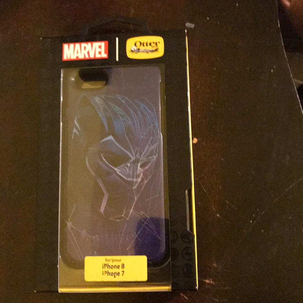 Black Panther Otterbox case for iPhone 7/8!!!!!
